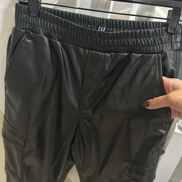 *like new* Gap Kids Girls Leather Jogger - Picture 6 of 7